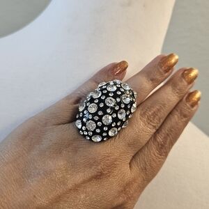 Elegant Black and Silver Crystal Ring